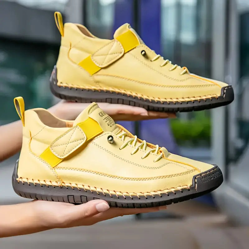 MIA. Sneakers