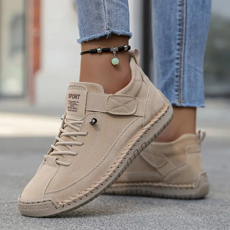 MIA. Sneakers