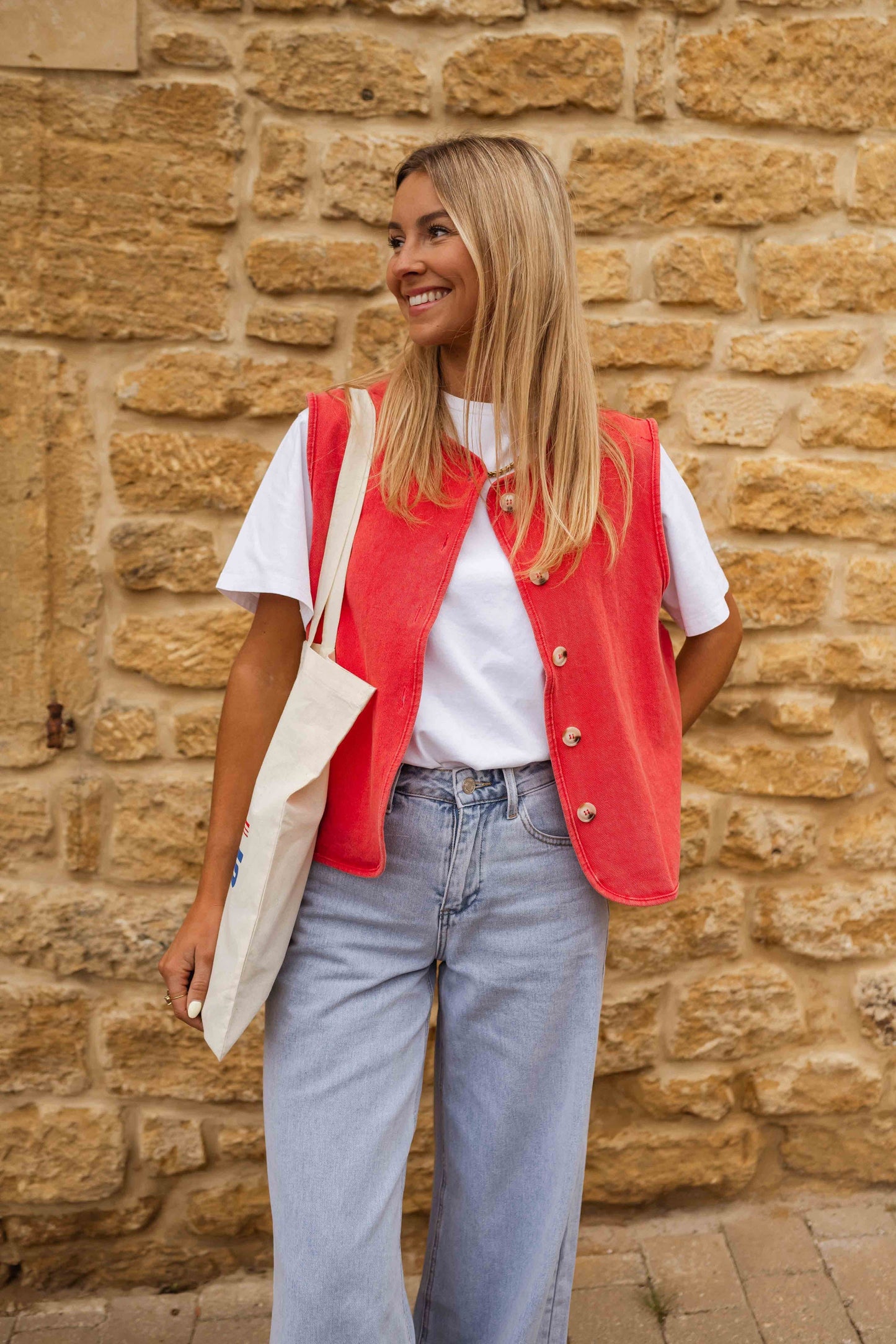 LINA. Vest