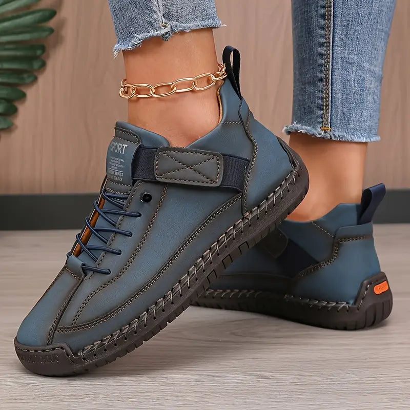 MIA. Sneakers