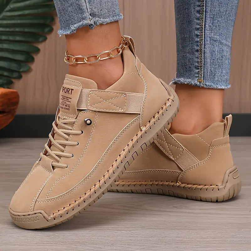 MIA. Sneakers