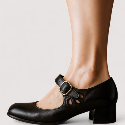 CLARA. Heels