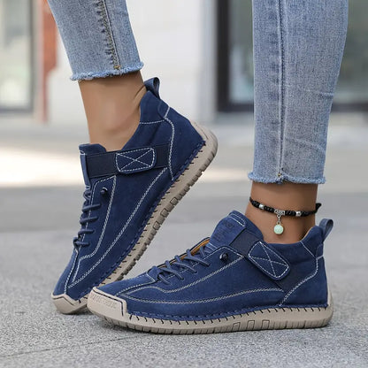 MIA. Sneakers