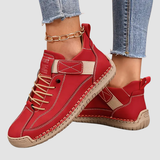 MIA. Sneakers