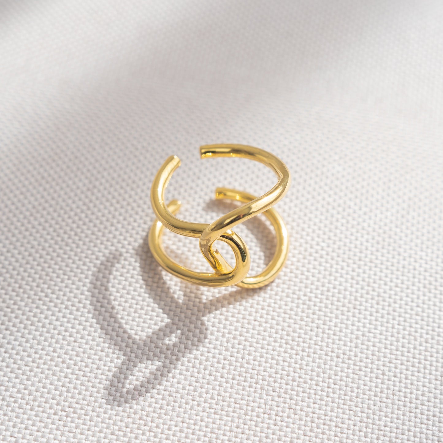 SARI. Ring