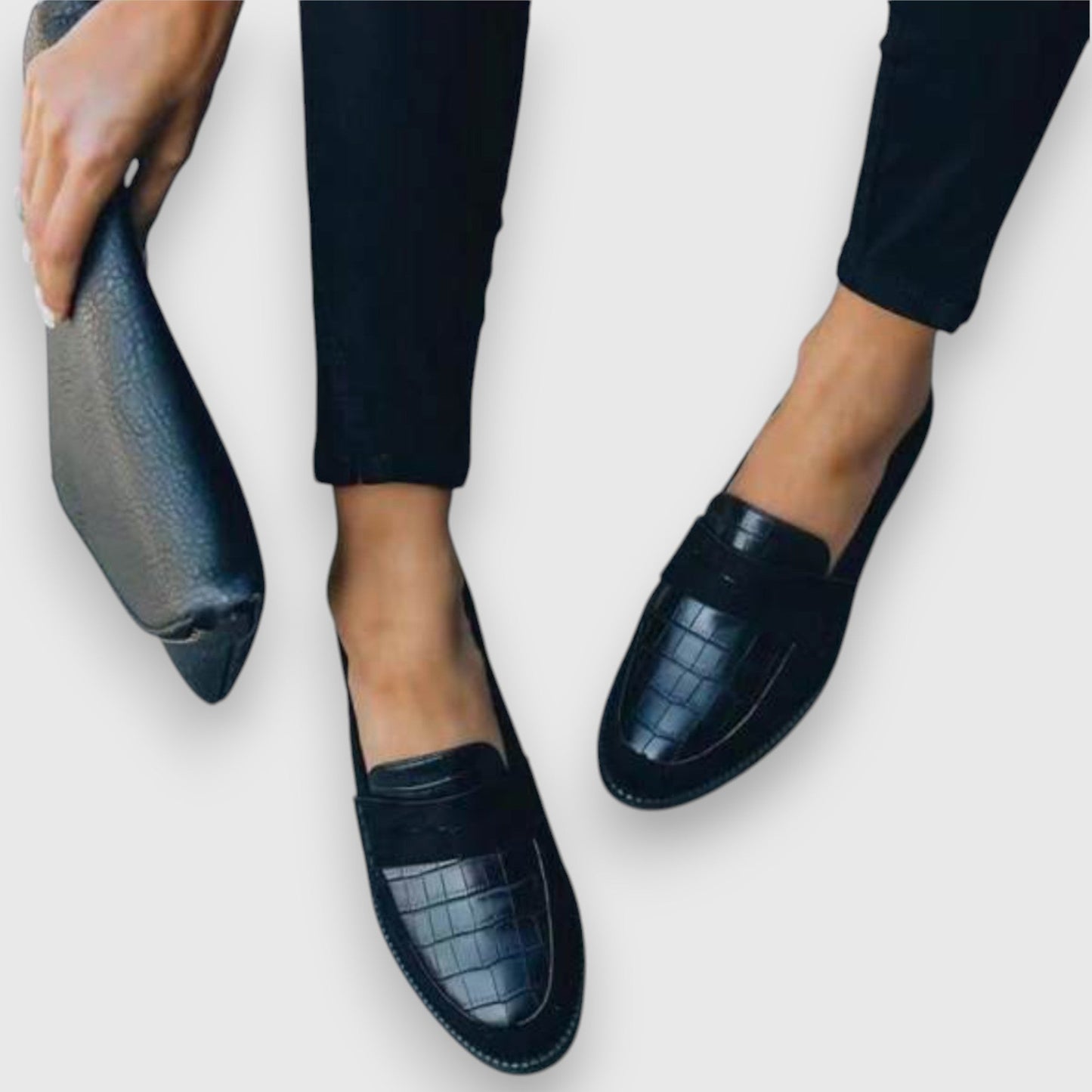 SARA. Loafers