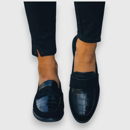 SARA. Loafers