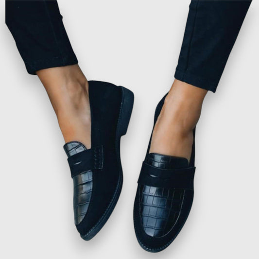 SARA. Loafers