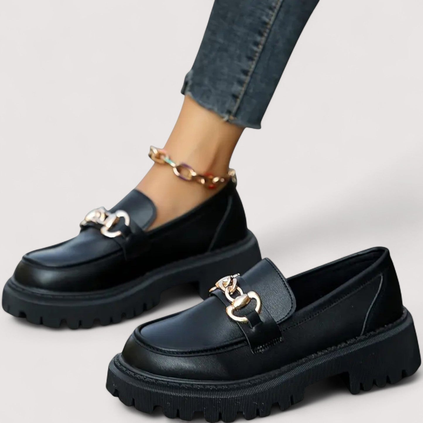 BEATRICE. Sandals