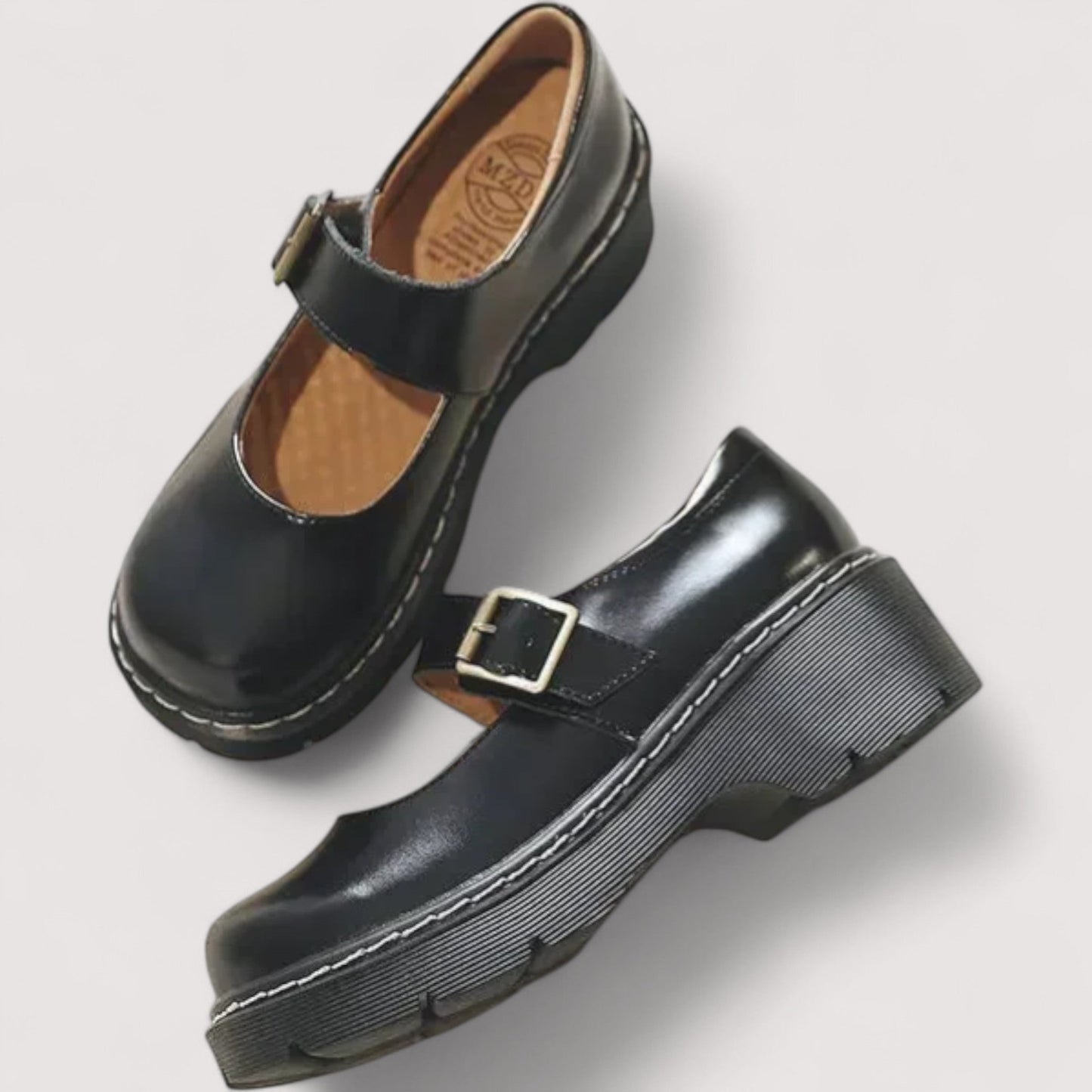 LUNA. Sandals
