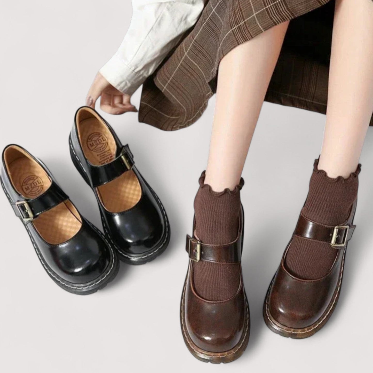 LUNA. Sandals