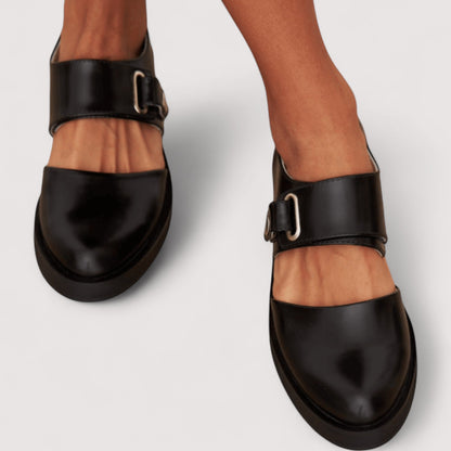 SOFIA. Sandals