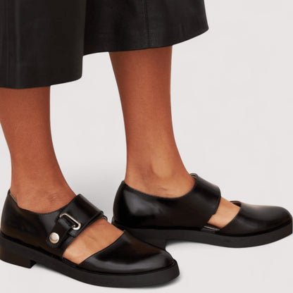 SOFIA. Sandals
