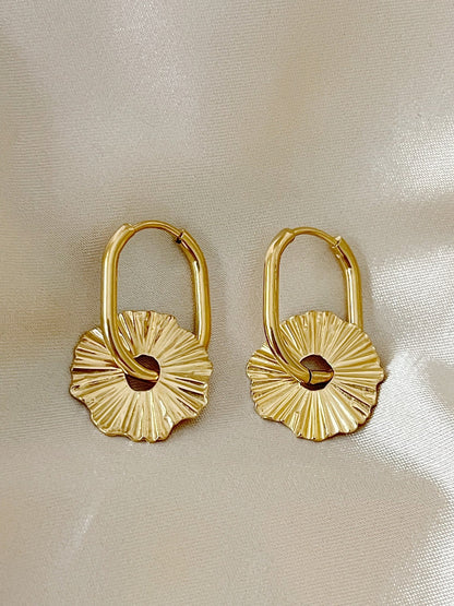 AAVA. Earring
