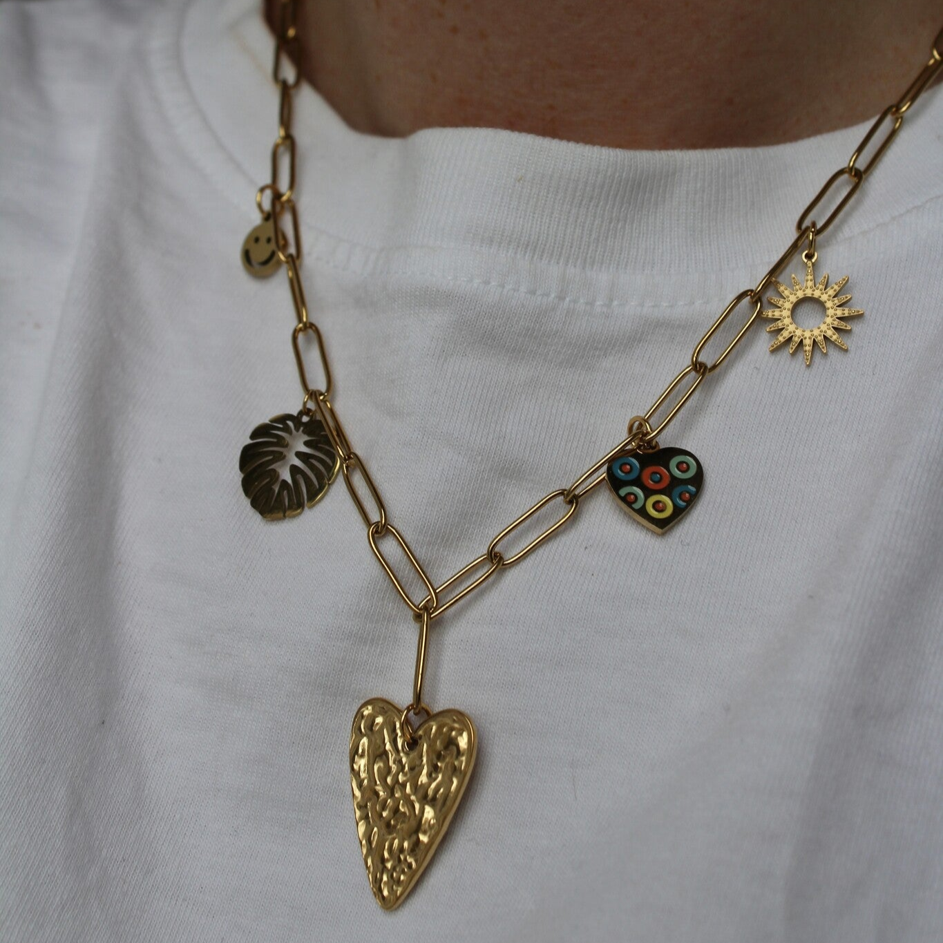 OLLIANA. Necklace