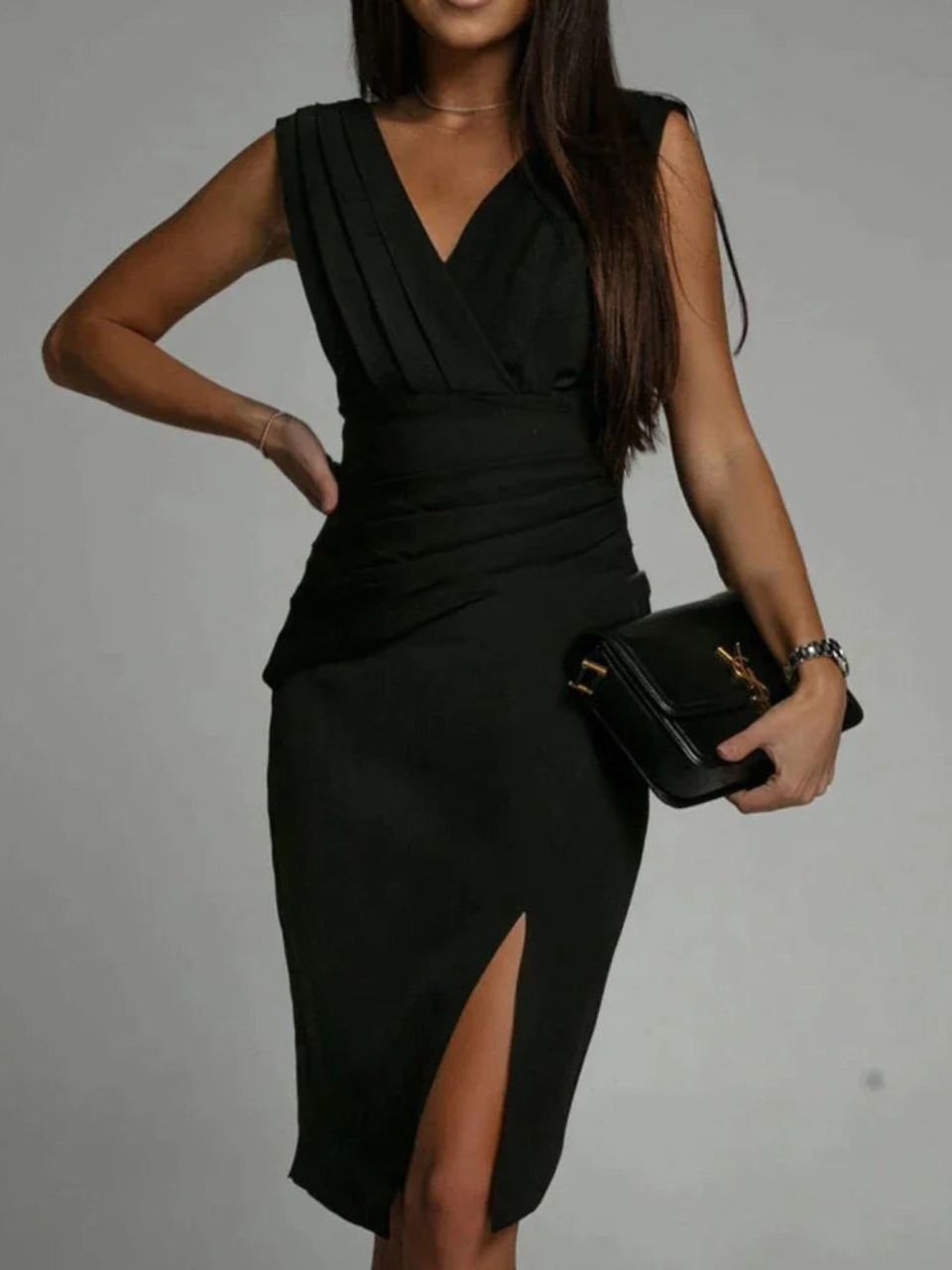 VICTORIA. Dress